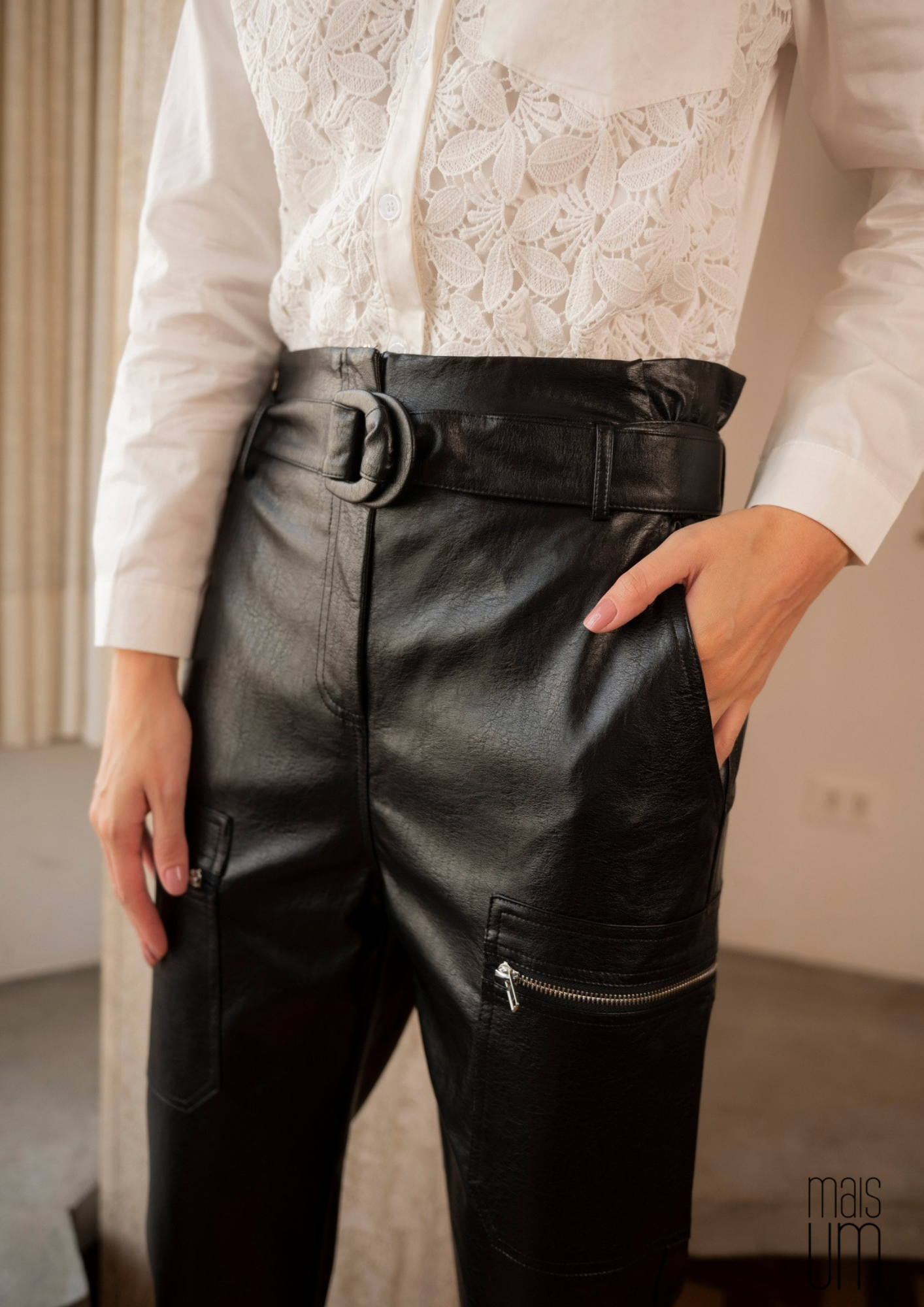 CALÇA PU EVE