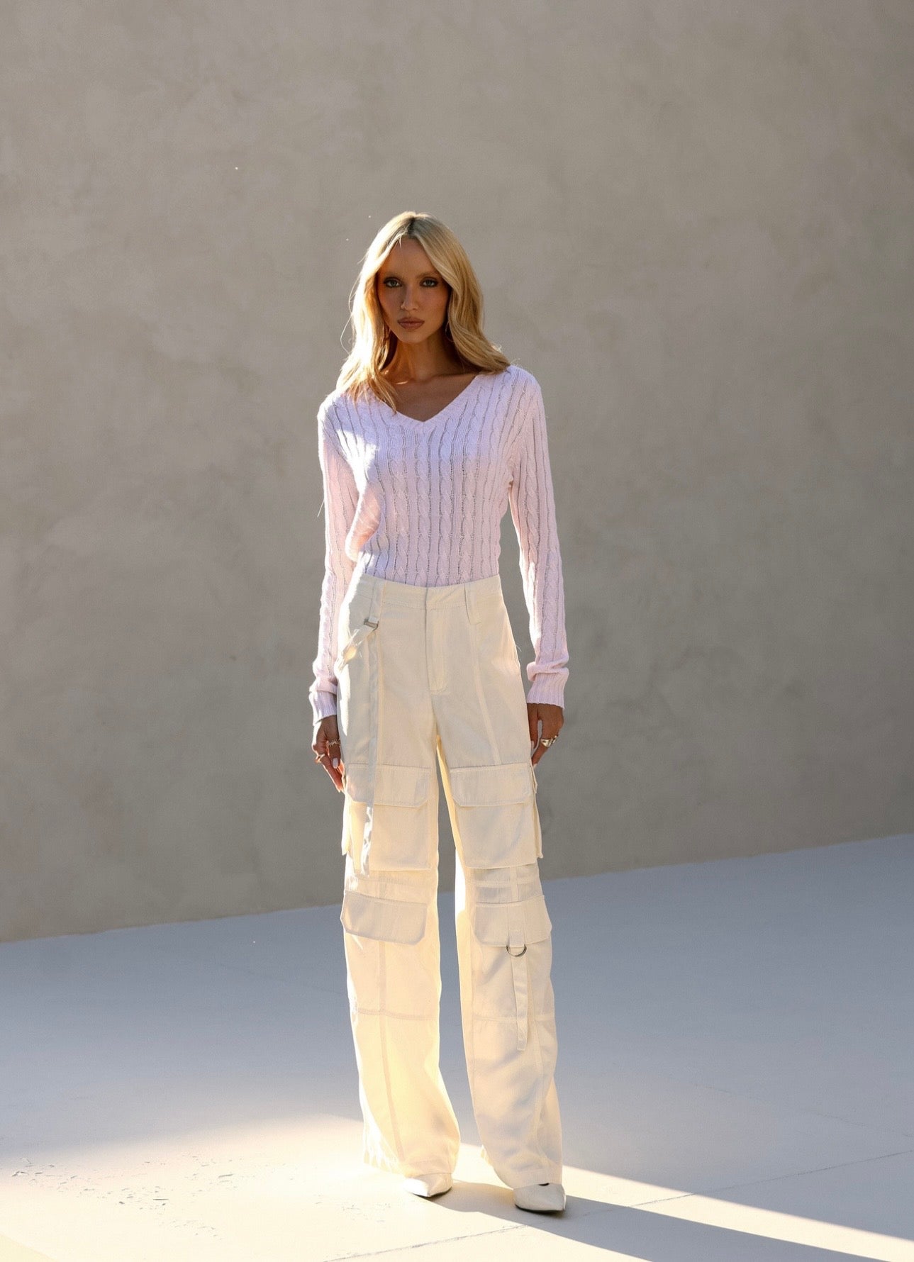 CALÇA CARGO WIDE LEG ACETINADA