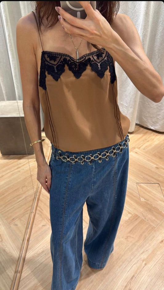 CALÇA PANTALONA COM ARGOLAS