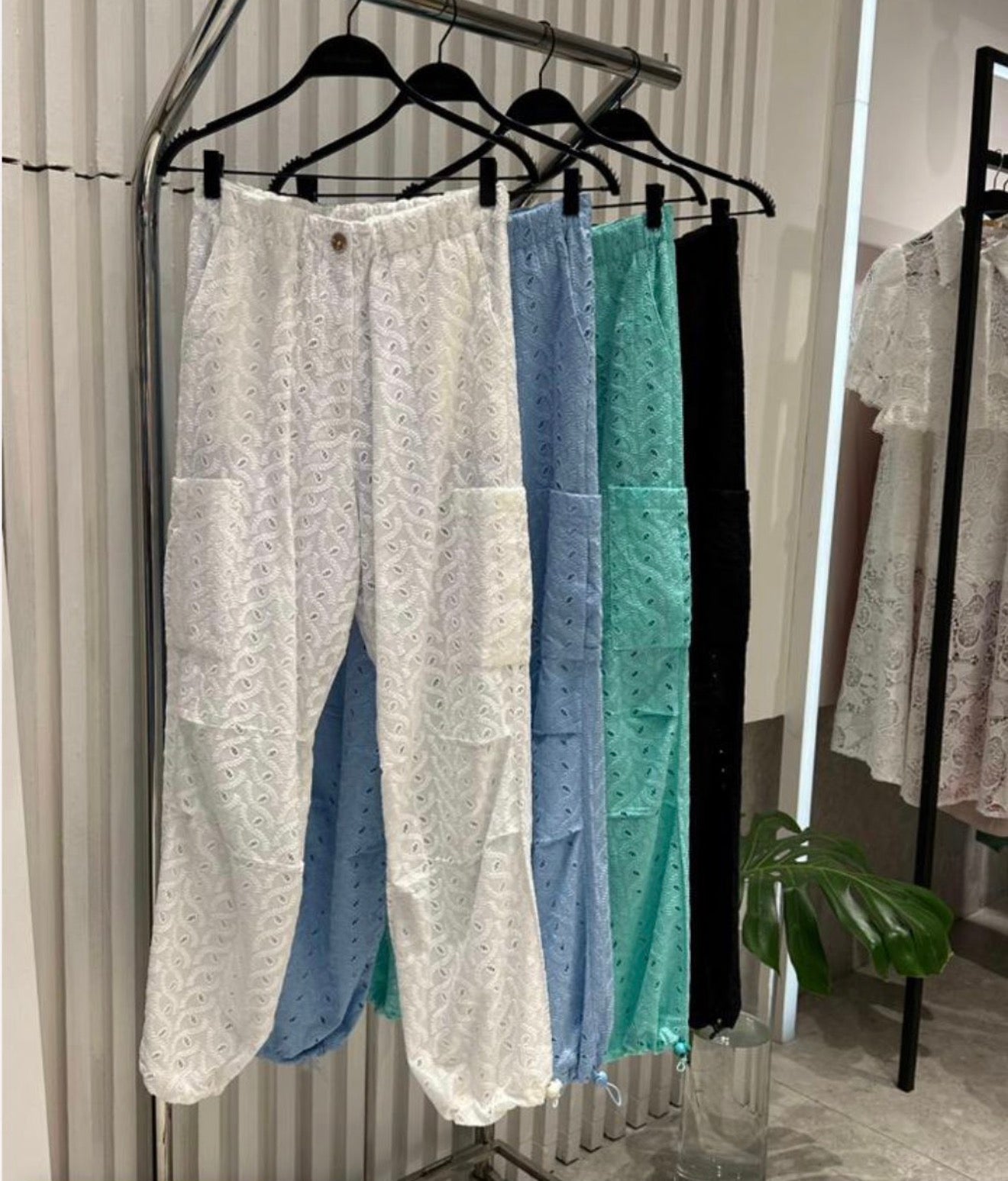 CALÇA EM LAISE