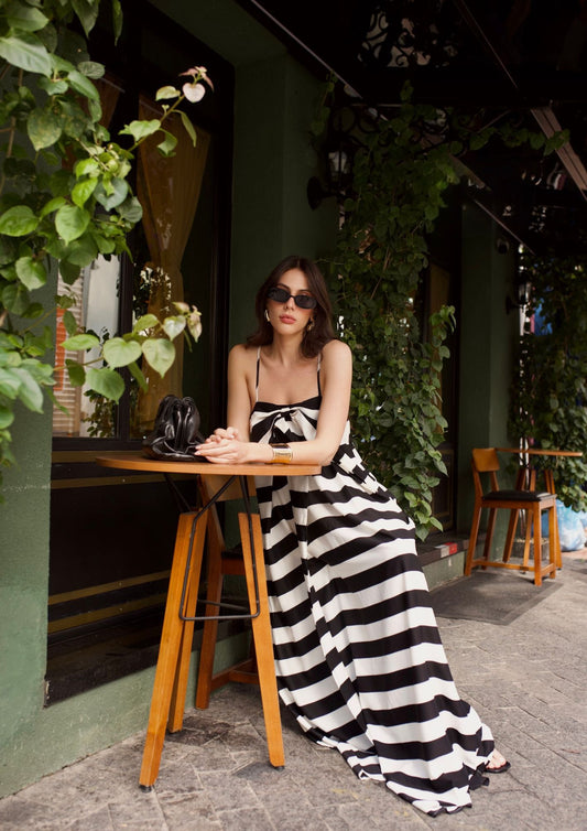 VESTIDO LISTRADO COM LAÇO