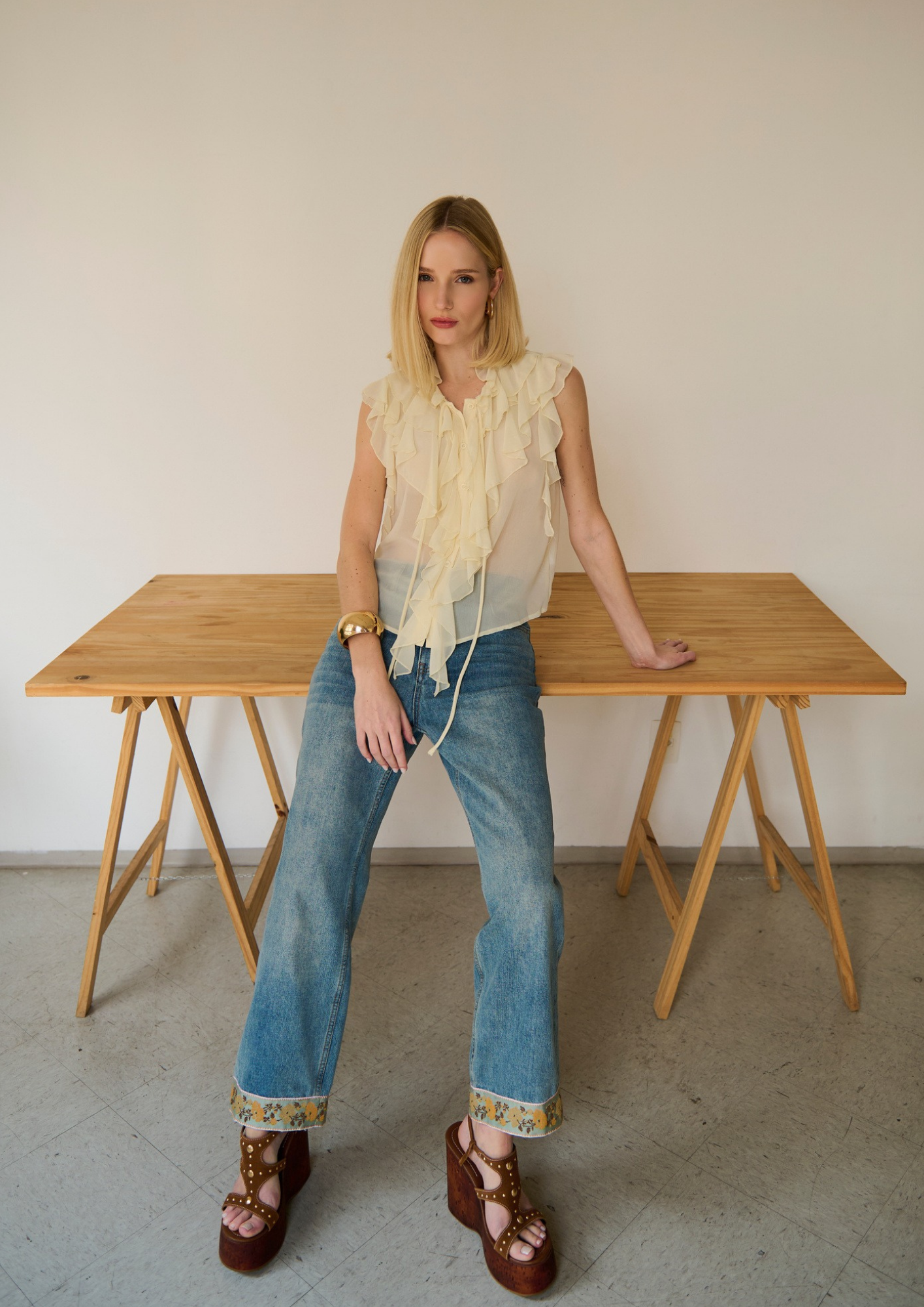 CALÇA JEANS BORDADA