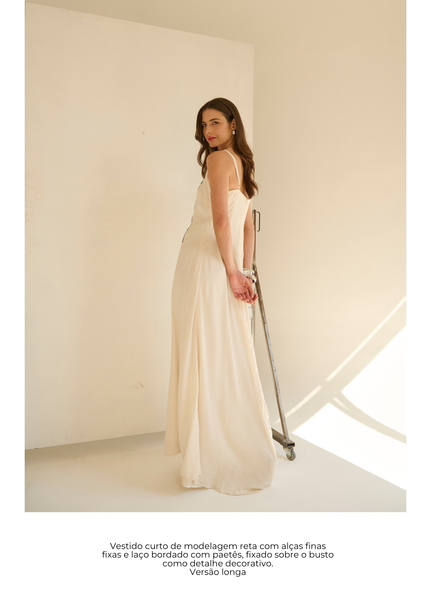 VESTIDO LAÇO LONGO